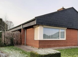 Rustig gelegen bungalow met 3 slp, garage en tuin