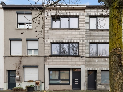 Woning met drie appartementen te Deurne!