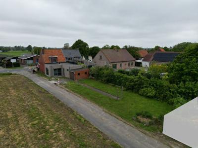 Woning met 2 slaapkamers en garage te Eernegem