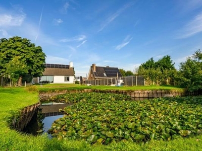 RUIME ALLEENSTAANDE WONING OP RUIM PERCEEL GROND 1.664 m²