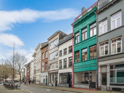 Huis (286 m²) opgedeeld in studentenkamers in de studentenbuurt