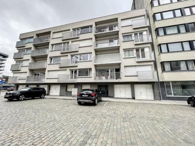 Garagebox op 20m van Zeedijk te Oostende-Mariakerke.