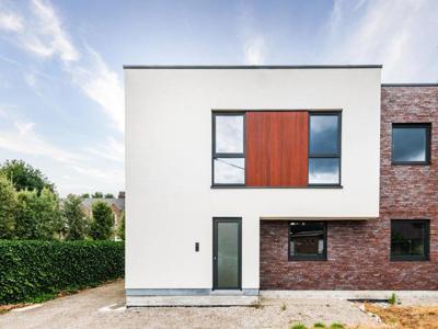 LUXE NIEUWBOUWWONING MET WEIDE