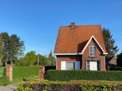 Vrijstaande woning te Sint-Martens-Latem, Keistraat 22