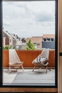 Lichtrijke gerenoveerde duplex penthouse vlakbij Gent cen...