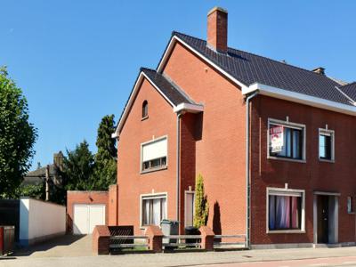 Stijlvolle half-open burgerwoning met 4 slpk en garage - ...