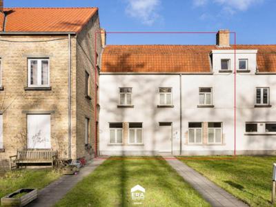 Gerenoveerde woning op unieke locatie te Zedelgem