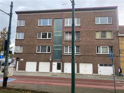 Appartement met 2 slaapkamers, bergingen en garagebox