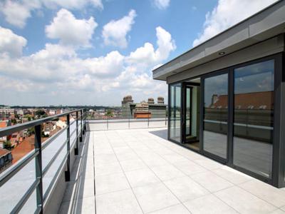 Cinquantenaire I Gribaumont : Furnished penthouse terrace