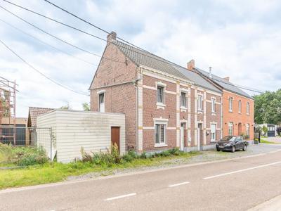 DEELS GERENOVEERDE WONING