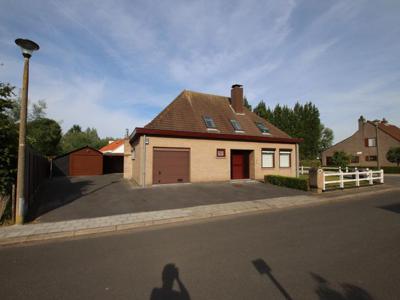 huis te huur in rustige straat in Moerkerke