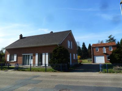 landelijke woning te huur met goede verbinding E40