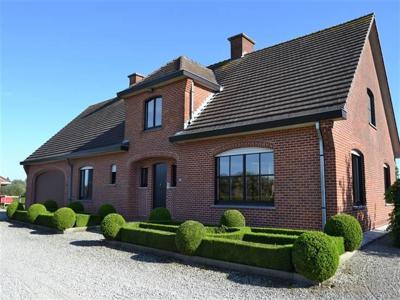 Ruime villa met 4 ruime slaapkamers