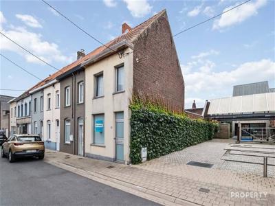 Volledig instapklare woning met 2 slpk