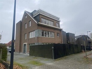 Prachtig appartement met drie ruime slaapkamers en twee terr