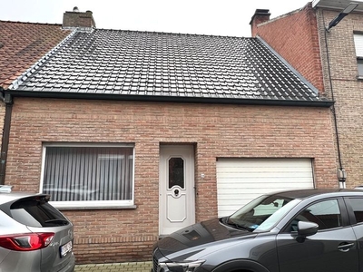 Starterswoning te koop in Moorsele met tuin, garage en 2 sl