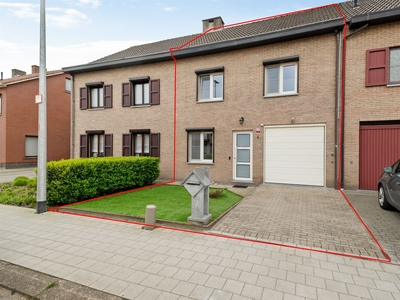 Gezinswoning met 3 slaapkamers en servitude