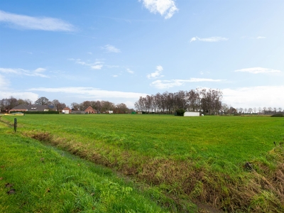 Ruim perceel landbouwgrond van 15290 m²