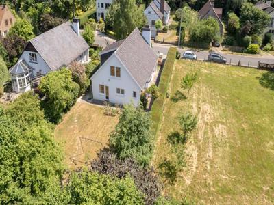 Mooie 4Bed villa met vlakke tuin, rustige omheinde wijk