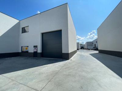 438m² nieuwbouw kmo unit met 4 parkeerplaatsen te huur in...