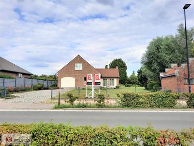 Prachtig in het groen gelegen gelegen villa nabij het centru