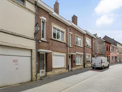 Prachtig Gerenoveerd Stadshuis te Koop in het Centrum van Jo