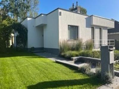 Te Koop : Moderne villa te koop in residentieel hartje Asse