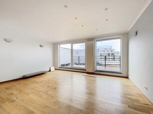 2 slaapkamer penthouse te huur!