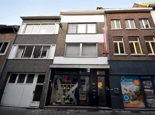 KNAP APPARTEMENT MET 2 SLPKS OP CENTRALE LIGGING