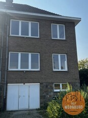 Ruime bel-étage woning (HOB) met 3 slpks, tuin en garage