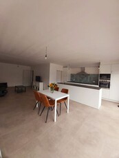 TE HUUR: Modern afgewerkte nieuwbouwwoning