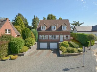 Villa met zuidgerichte tuin in een rustige buurt!