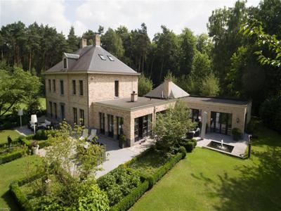 VILLA OP 1,5HA OP MOOIE GROND MET VOLLEDIGE PRIVACY