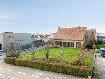 Heirweg 199, 8800 Beveren, Roeselare