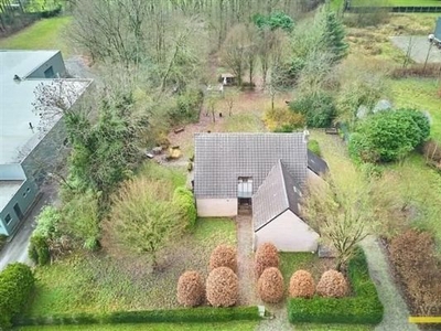 KMO zone + Woning 1990 op een perceel van 33a17