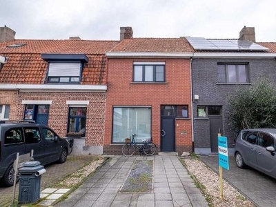 Oudenaardsesteenweg 201, 8500 Kortrijk