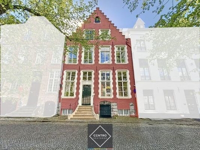 Exclusief aanbod: Authentieke HERENWONING (met kantoren e...