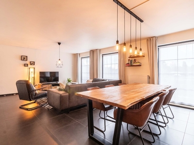 Prachtig duplex appartement met staanplaats in Borsbeek