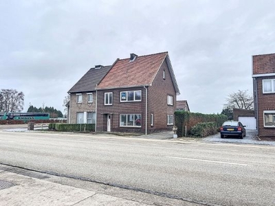 Weertersteenweg 217, 3680 Maaseik