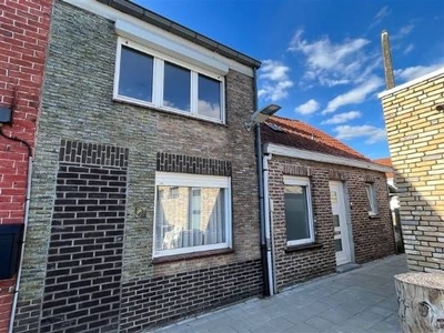 Gezellige woning met terras te huur centrum Moorsele