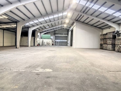 Loods van ca. 860 m² te Kortemark