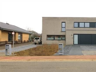 Prachtige, rustig gelegen nieuwbouwwoning met 4 slpk. en 2