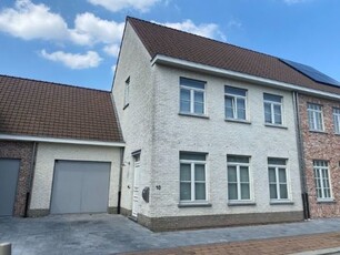 centraal gelegen recente woning ( Groenpaerd ) | Ververij...