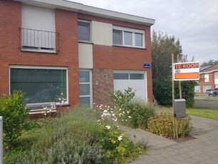 HOB met 4 slaapkamers, garage en tuin