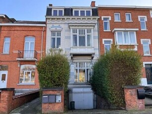 Lichtrijk duplex-appartement op uitstekende locatie