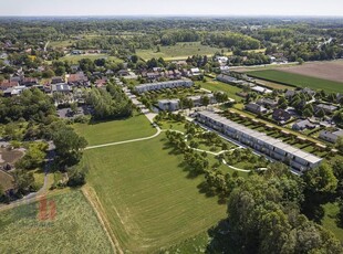 139 m² nieuwbouw handels- of kantoorruimte nabij de E40