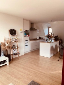 Gerenoveerd dakappartement in hartje Hoogstraten (2 slpkmrs)