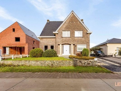 Goed gelegen OB met 4 SLK, garage en tuin