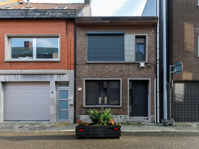 Instapklare woning met 2 slpks in het centrum van Herentals