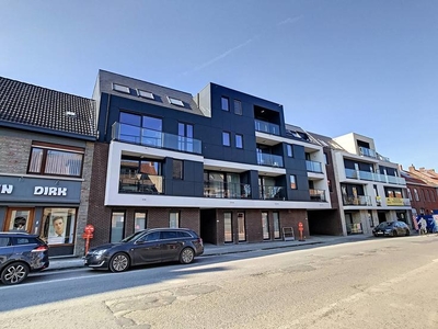 Nieuwbouwappartement met terras en autostaanplaats.